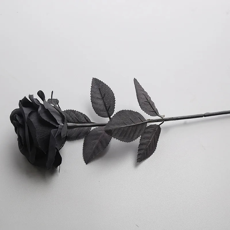 Roses artificielles noires